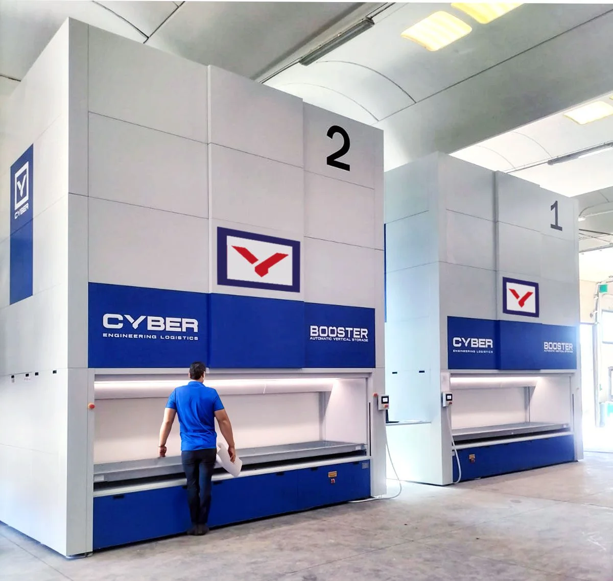 Вертикальні ліфтові модулі Cyber Booster на виробничому майданчику